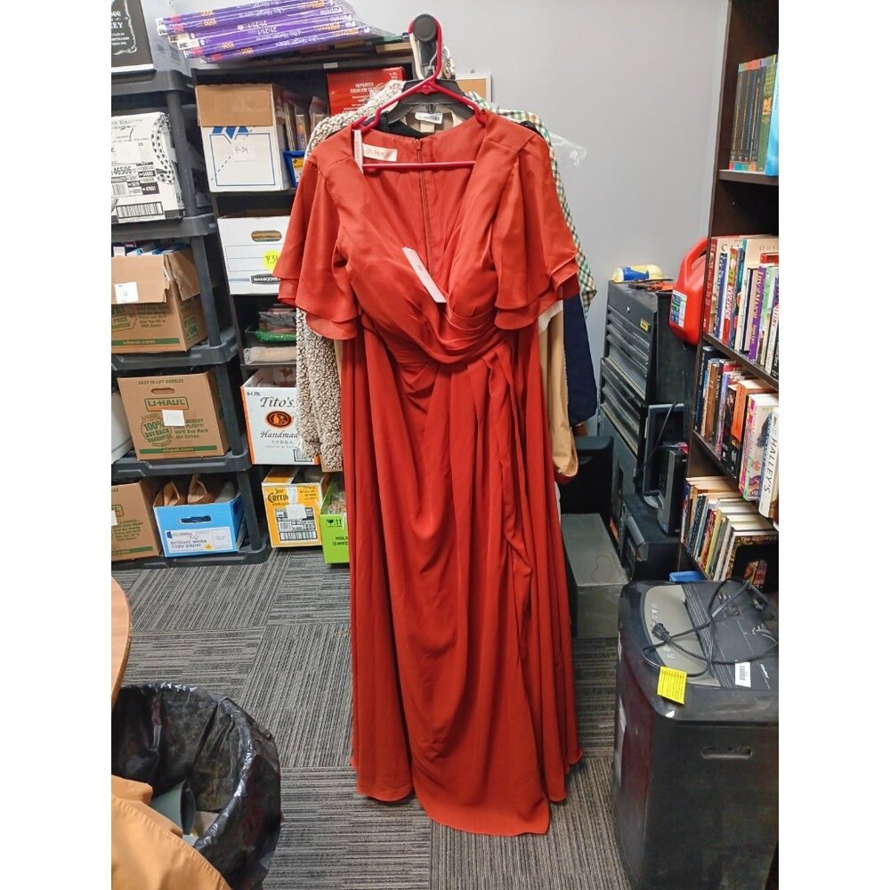 NWT JJ's House 20W Plus Solid Vermilln V neck Floor Length